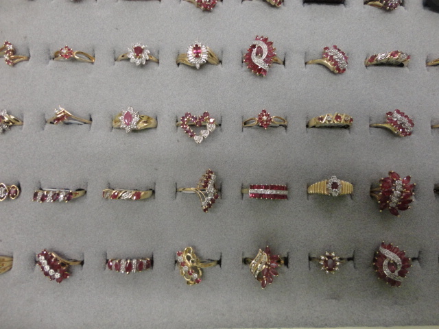 Complete Liquidation Jewelry and Furnishing Auction of Hallwoods Jewelry in our Gallery- Diamonds, Gold, Silver, Equipment, Gifts, Displays, Safe and much more - 15179.jpg