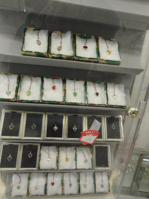 Complete Liquidation Jewelry and Furnishing Auction of Hallwoods Jewelry in our Gallery- Diamonds, Gold, Silver, Equipment, Gifts, Displays, Safe and much more - 15191.jpg