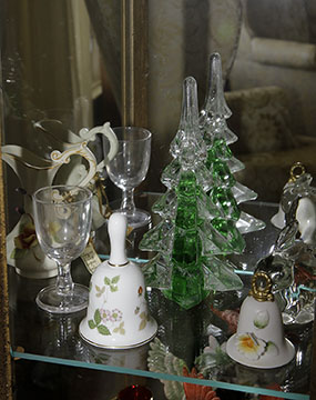 Colonel Frank and Dr. Ginger Rutherford Estate- Antiques, Clocks, Upscale Furnishing - JP_3006_LO.jpg