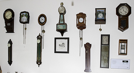 Colonel Frank and Dr. Ginger Rutherford Estate- Antiques, Clocks, Upscale Furnishing - JP_3062_LO.jpg