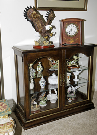 Colonel Frank and Dr. Ginger Rutherford Estate- Antiques, Clocks, Upscale Furnishing - JP_3076_LO.jpg
