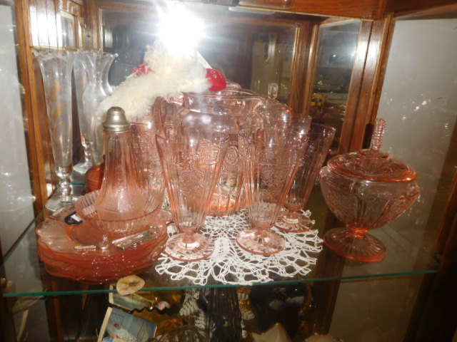 Lillian Yount Living Estate Auction- Antiques -Household and Real Estate - DSCN1755.JPG