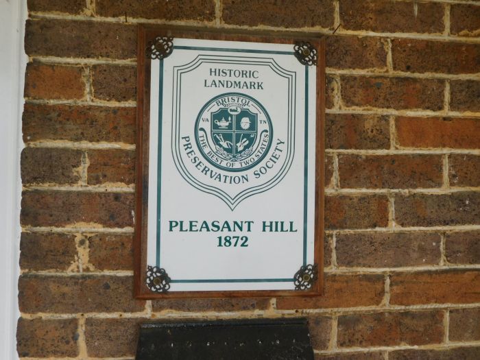 Pleasant Hill Bristol Va. and its Contents - DSCN2702.JPG