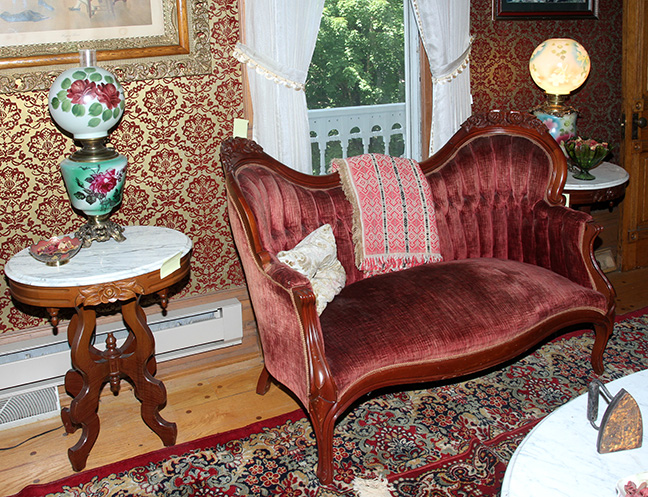 Historic Robins Roost American Queen Anne House, Antiques, Contents The Etta Mae Love Estate - JP_5334.jpg