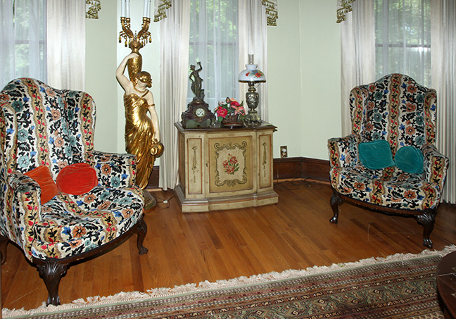 Historic Robins Roost American Queen Anne House, Antiques, Contents The Etta Mae Love Estate - JP_5349.jpg