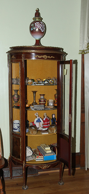 Historic Robins Roost American Queen Anne House, Antiques, Contents The Etta Mae Love Estate - JP_5399.jpg