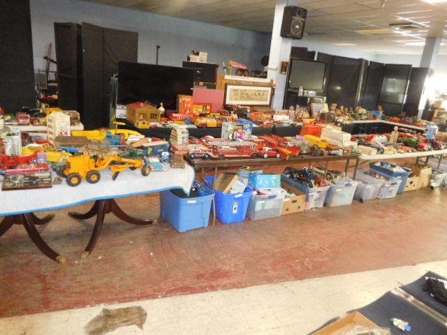 The Dave Berry Toy Auction - DSCN9801.JPG