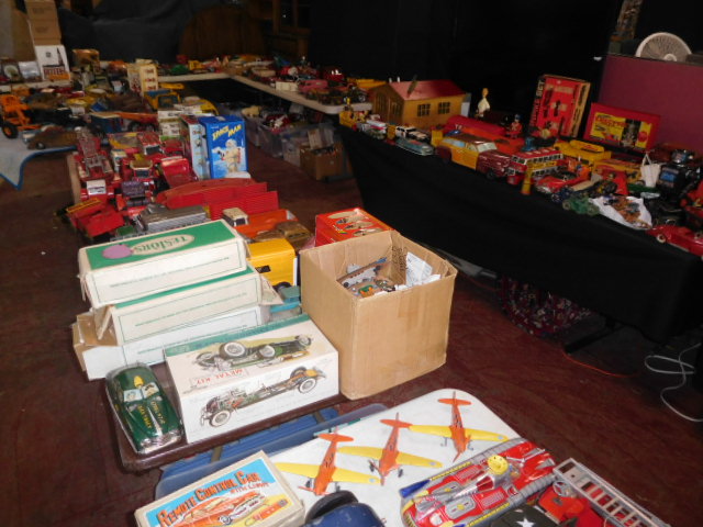 The Dave Berry Toy Auction - DSCN9806.JPG