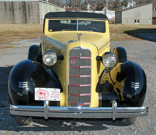 David Berry Estate Auction New Years Day-1935 LaSalle, 1936 Ford, Mascots, Antique Pharmacy items and more - 6093.jpg