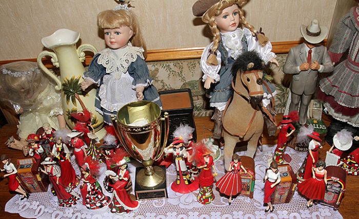 Dr. Thomas and Brenda Brinegar Estate Auction #2,Real Estate, Fine Jewelry, Antiques, R R Collection, Upscale Furnishings, Dolls and more - 1864.jpg