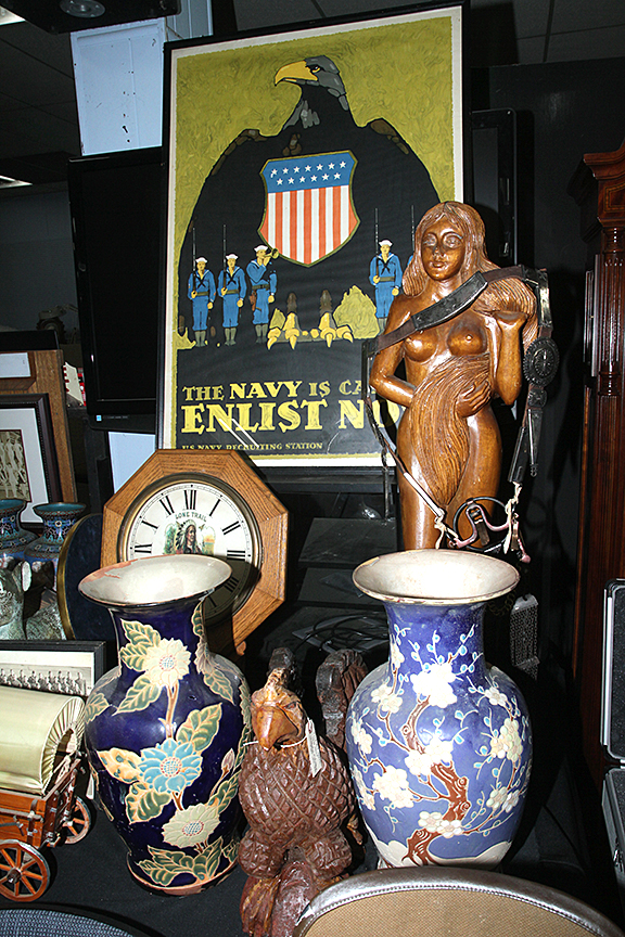 Trader Bobby Longs Third and Final Estate Auction-The best ever - 22_5212.jpg