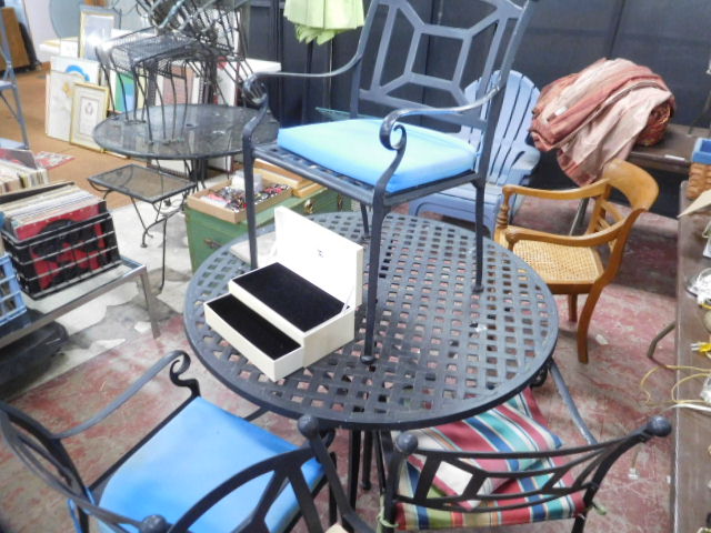 Sterling Sisters Memorial Day Monday Pop Up Estate Auction - DSCN9968.JPG