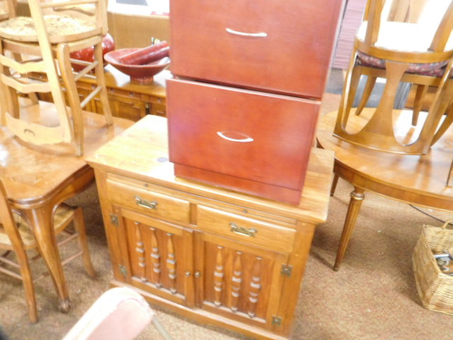 Sterling Sisters Memorial Day Monday Pop Up Estate Auction - DSCN9988.JPG