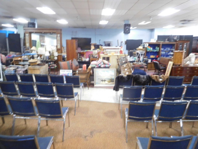 Sterling Sisters Memorial Day Monday Pop Up Estate Auction - DSCN9991.JPG