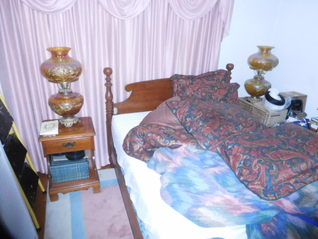 Judith Gregory Estate Auction - DSCN9724.JPG