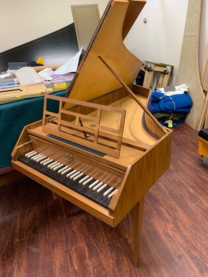 Anne Brading Estate Auction - IMG_9349_672x896.jpg